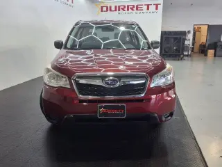 Subaru Forester 2014 con tracción en las cuatro ruedas 2.5i 4dr Wagon CVT