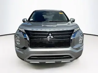 Mitsubishi Outlander 2024 SE 4dr SUV