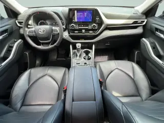 Toyota Highlander 2024 XLE 4dr SUV