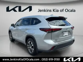 Toyota Highlander 2024 XLE 4dr SUV