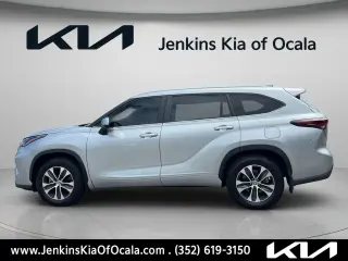 Toyota Highlander 2024 XLE 4dr SUV