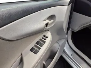 Toyota Corolla 2013 L 4dr Sedán 4A