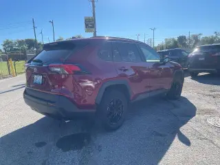 Toyota RAV4 2020 LE 4 SUV
