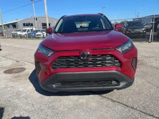 Toyota RAV4 2020 LE 4 SUV