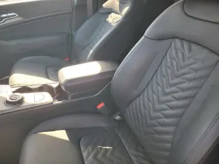 Kia Sportage Plug-In Hybrid 2026 AWD X-Line Prestige 4dr SUV