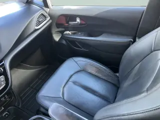 Chrysler Pacifica 2020 Touring L Plus 4dr Mini-Van