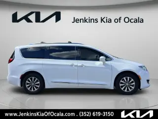 Chrysler Pacifica 2020 Touring L Plus 4dr Mini-Van
