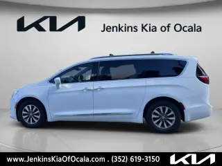 Chrysler Pacifica 2020 Touring L Plus 4dr Mini-Van