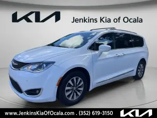 Chrysler Pacifica 2020 Touring L Plus 4dr Mini-Van