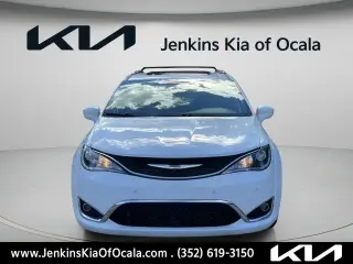 Chrysler Pacifica 2020 Touring L Plus 4dr Mini-Van