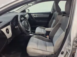 Toyota Corolla 2017 L 4 tracción sedan