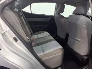 Toyota Corolla 2017 L 4 tracción sedan