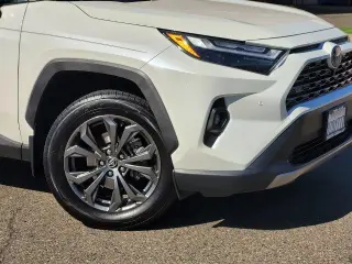 Toyota RAV4 Híbrido 2022 AWD Limited 4dr SUV