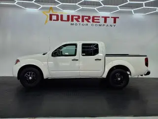 Nissan Frontier 2016 4x2 SL 4dr Crew Cab 5 ft. SB Pickup 5A (lanzamiento medio año)