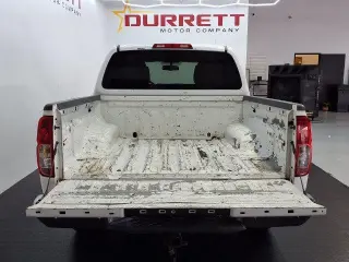 Nissan Frontier 2016 4x2 SL 4dr Crew Cab 5 ft. SB Pickup 5A (lanzamiento medio año)