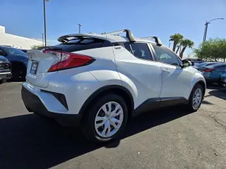 Toyota C-HR 2021 LE 4dr Crossover