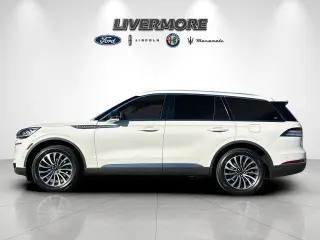 Lincoln Aviator 2023 AWD Reserve 4dr SUV