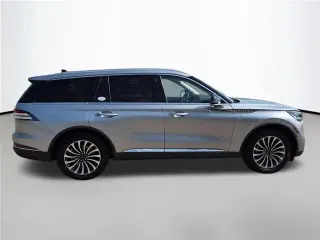 Lincoln Aviator 2023 estándar 4dr SUV