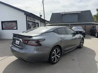 2016 Nissan Maxima