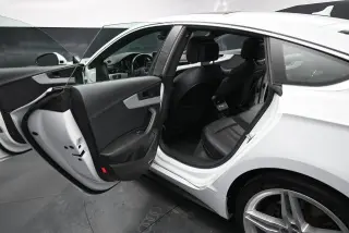 Audi A5 Sportback 2018 con transmisión automática AWD 2.0T quattro con paquete Premium Plus de 4 puertas Sportback