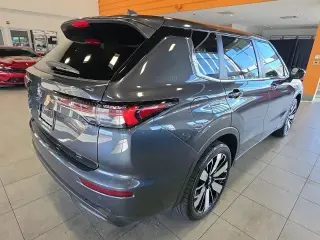 Mitsubishi Outlander 2026 SE 4dr SUV
