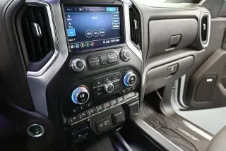 GMC Sierra 1500 2020 4x4 SLT 4dr Crew Cab 5.8 ft. SB