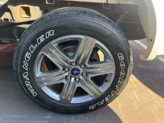 Ford F-150 2019 4x4 XLT 4dr SuperCrew 5.5 ft. SB