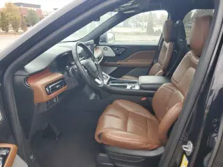 Lincoln Aviator 2023 AWD Reserve 4dr SUV