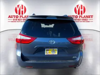 Toyota Sienna del año 2017