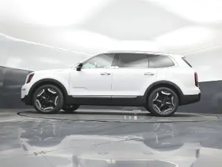 Kia Telluride 2023 S 4dr SUV
