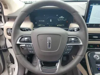 Lincoln Nautilus 2023 AWD Reserve 4dr SUV