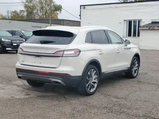 Lincoln Nautilus 2023 AWD Reserve 4dr SUV