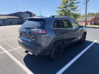 Jeep Cherokee 2021