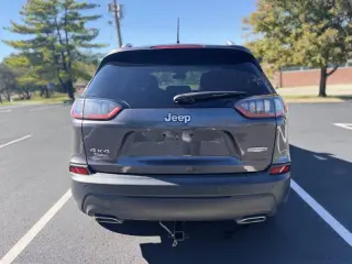 Jeep Cherokee 2021
