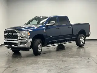 Ram 2500 2022 4x4 Tradesman 4dr Crew Cab 6.3 ft. SB Pickup