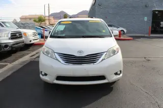 2016 TOYOTA SIENNA