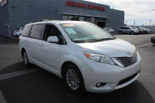 2016 TOYOTA SIENNA