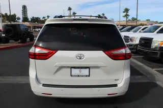 2016 TOYOTA SIENNA