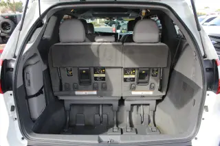 2016 TOYOTA SIENNA