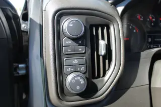 2021 CHEVROLET SILVERADO 1500 CABINA DE 4 LUGARES