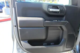 2021 CHEVROLET SILVERADO 1500 CABINA DE 4 LUGARES