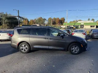 2018 Chrysler Pacifica Hybrid
