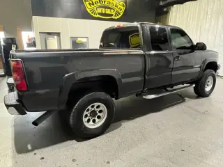 2004 Chevrolet Silverado 2500 HD con cabina extendida