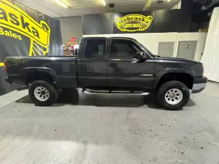 2004 Chevrolet Silverado 2500 HD con cabina extendida