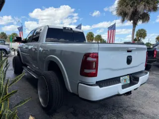 2022 Ram 2500 CREW CAB