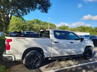 Chevrolet Silverado 1500 2025 4x4 Custom 4dr Crew Cab 5.8 ft. SB