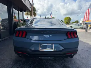 2025 Ford MUSTANG