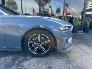 2025 Ford MUSTANG
