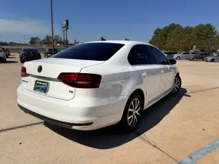 2018 Volkswagen JETTA