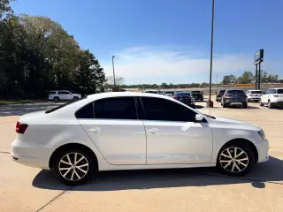 2018 Volkswagen JETTA